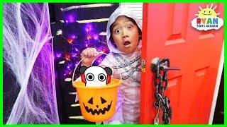 Ryan Trick or Treat in Halloween Box Fort Maze [upl. by Ayiotal]