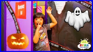 Ryan in Halloween Box Fort Maze Challenge Pretend Play [upl. by Innob371]