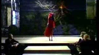 Kate Bush  Wuthering Heights Live [upl. by Claiborn]